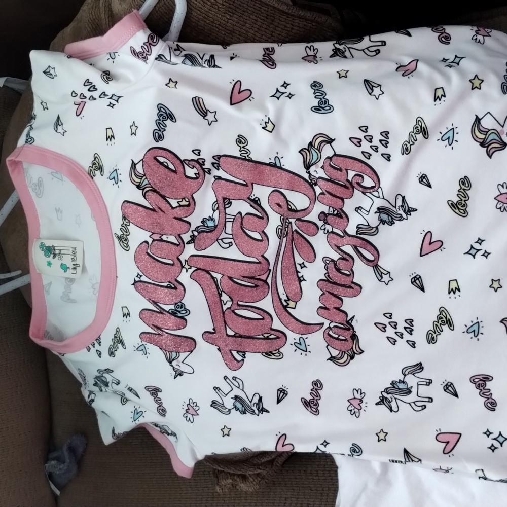 Short sleeve shirt brand new without tags